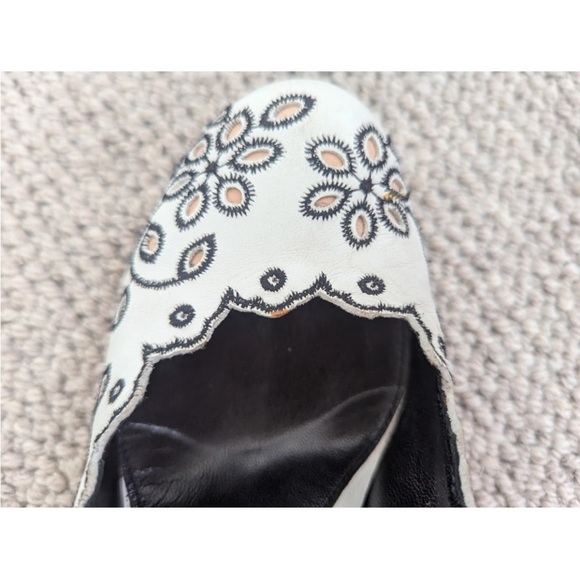 Alexander McQueen White and Black Heels - Picture 5 of 9